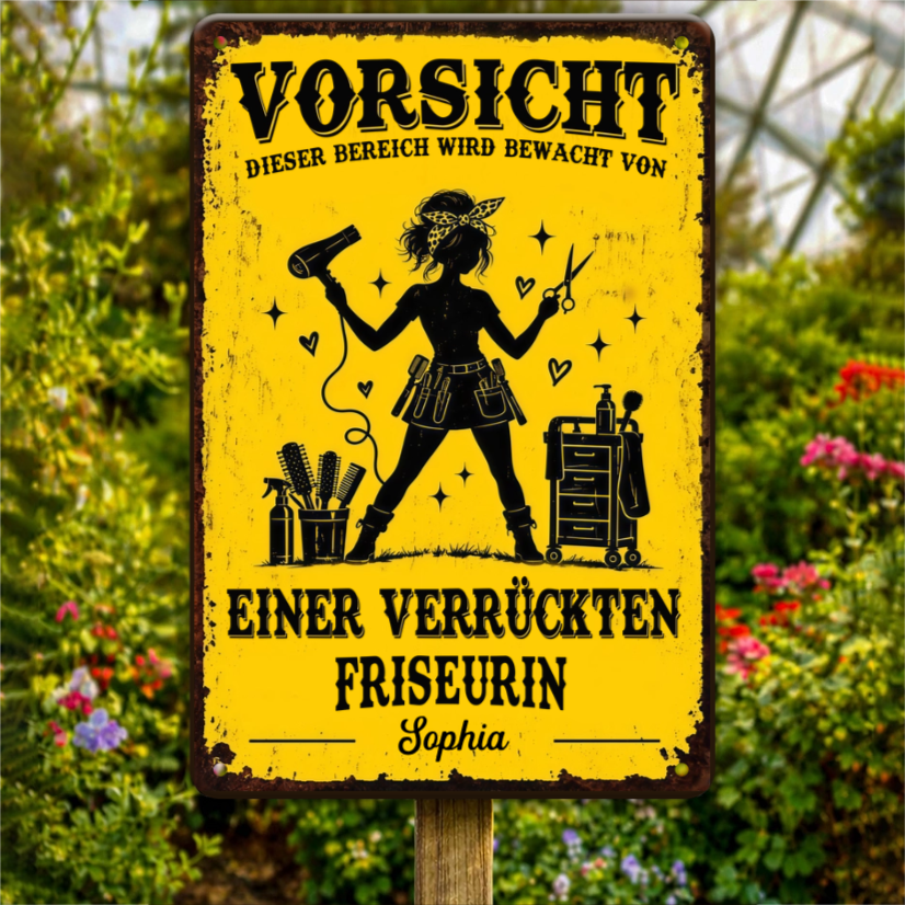 Vorsicht_Dieser_Bereich_Wird_Bewacht_Von_Einer_Verr_ckten_Friseurin_ _Personalisiertes_Geschenk_T_rschild_F_r_Friseure_1