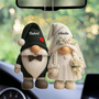 BrautpaarMitHerzenUndBlumen_PersonalisiertesGeschenkOrnamentFurPaare