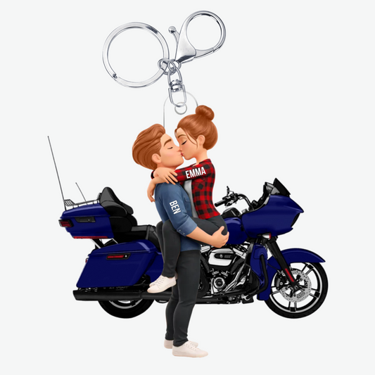 KussendesPaaraufdemMotorrad_PersonalisierterAcryl Schlusselanhanger3