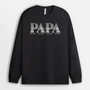 Papa_Mit_Kindernamen_Und_Jahreszahlen_Personalisiertes_Geschenk_T Shirt_Fur_Papa_Und_Opa_2_db8b2d5a 65a6 4ce5 8888 b3593ea7af70