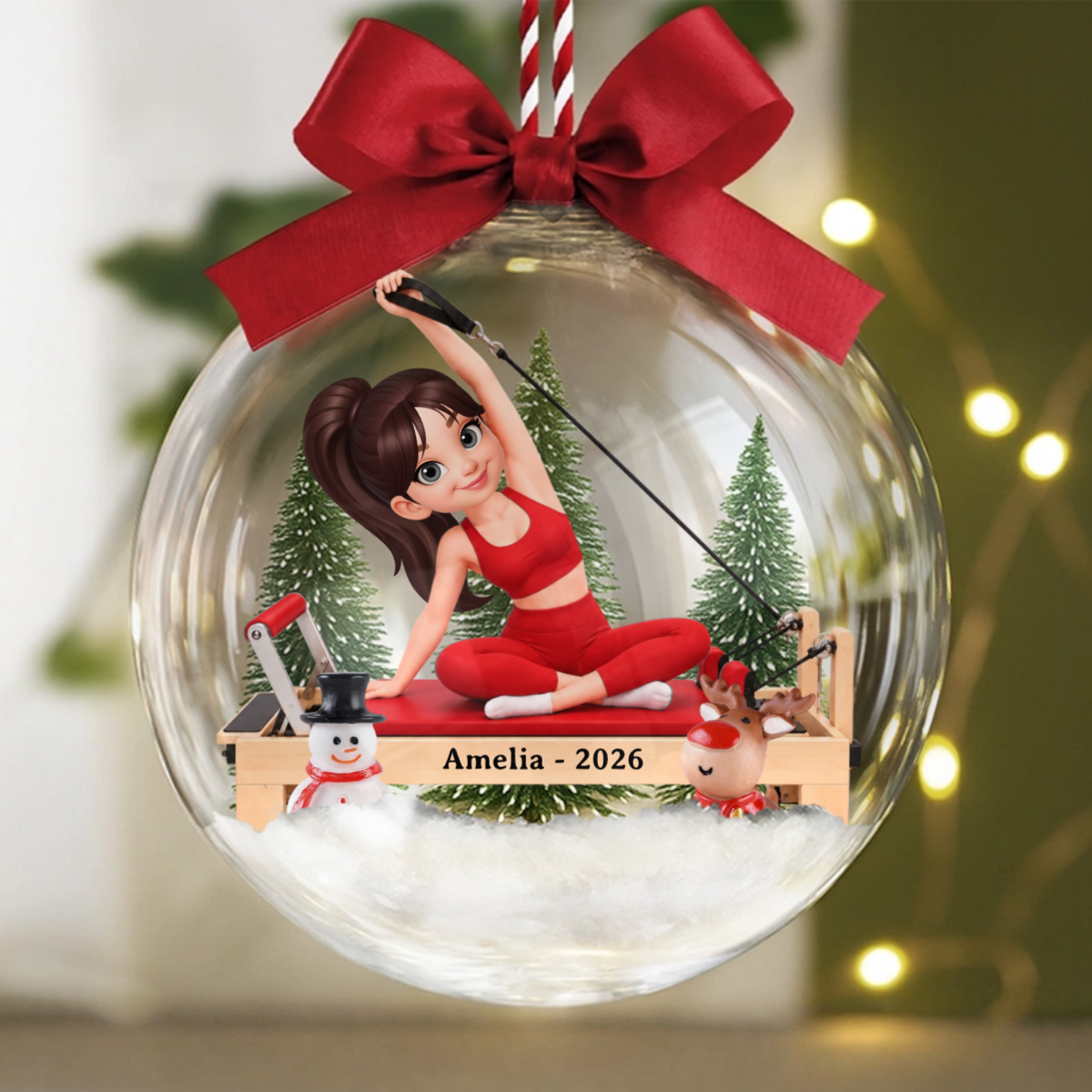 Pilates_M_dchen_Mit_Namen_ _Personalisiertes_Geschenk_Weihnachtskugel_F_r_Pilates Liebhaberinnen1