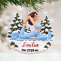 Yoga Frau_Mit_Verschneiten_Weihnachtsb_umen_ _Personalisiertes_Geschenk_Acryl Ornament_F_r_Yoga Liebhaber2